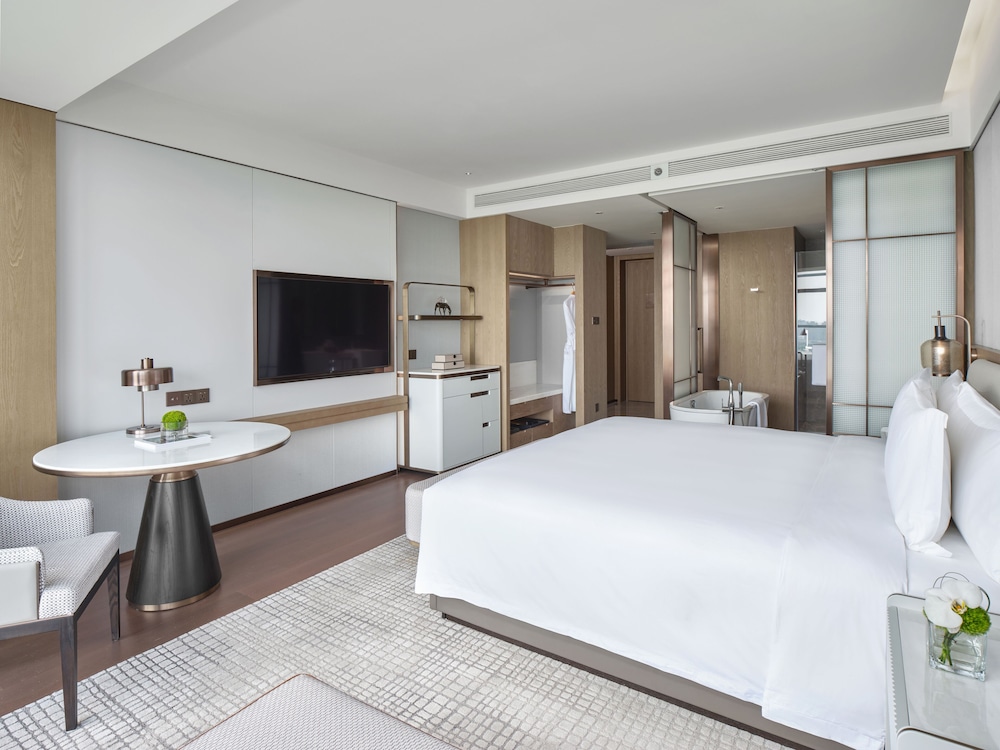 Club Room, 2 Twin Beds, City View photo 2