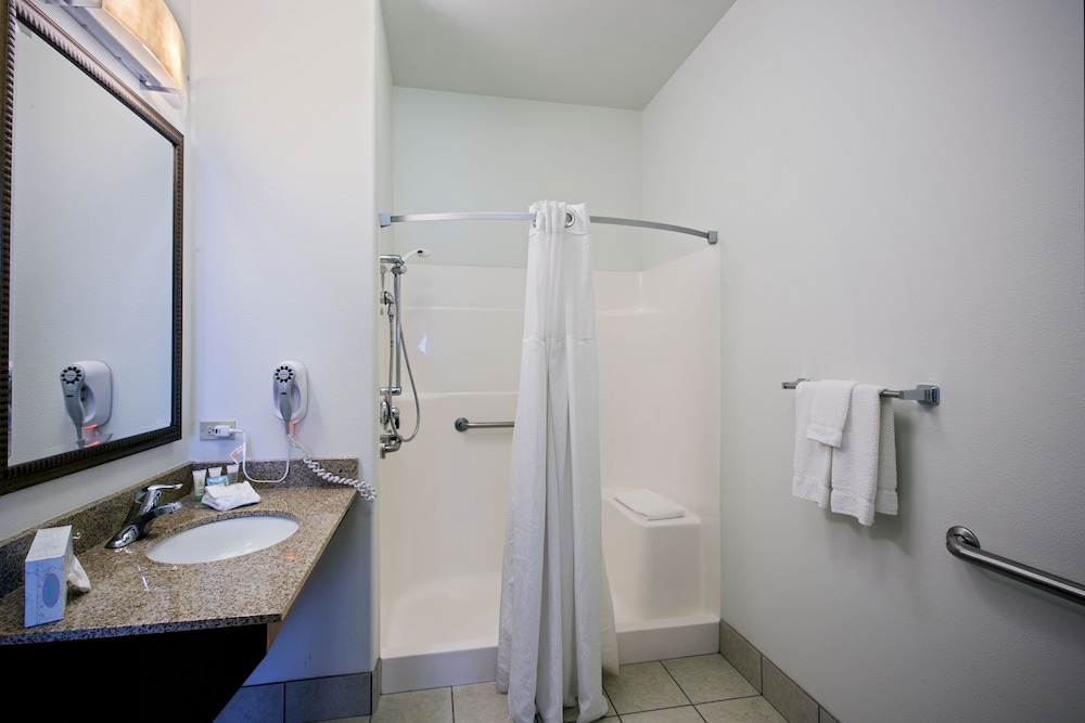 Room, 1 Bedroom, Transfer Shower, Kitchen (Mobility, Communications) - Photo 2