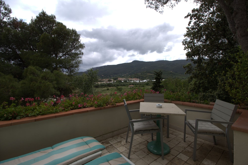 Triple Room, Terrace, Garden View photo 2