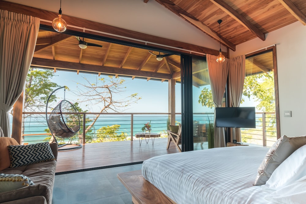 Aquamarine Studio Villa with a Private Pool