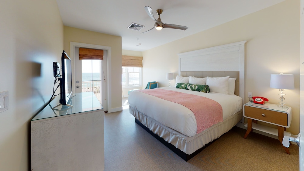 State Beach Pavilion Suite
