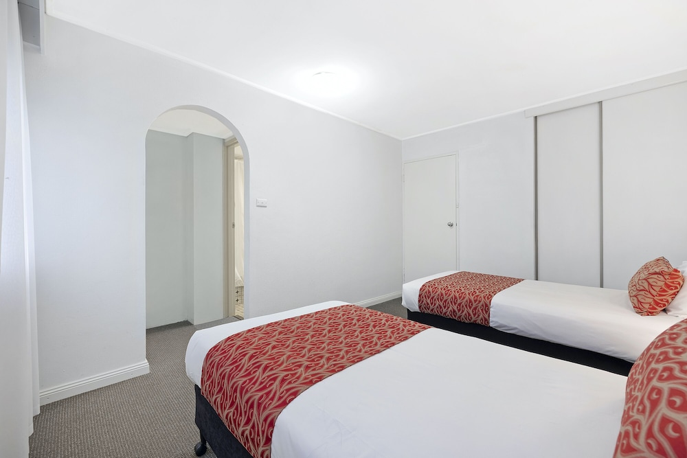 2 Bedroom Family Suite - Photo 4