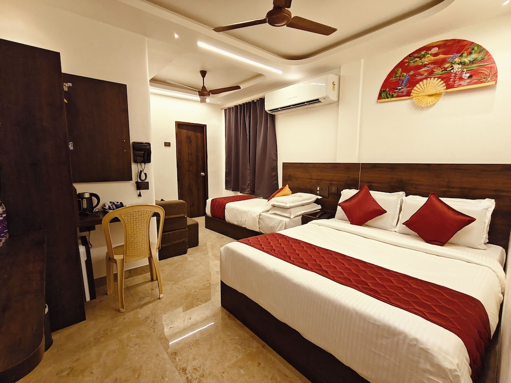 Luxury Triple Room