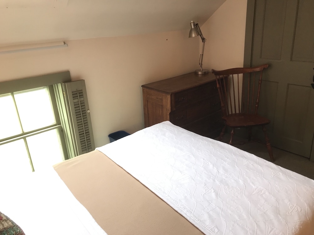 Room 6 photo 3