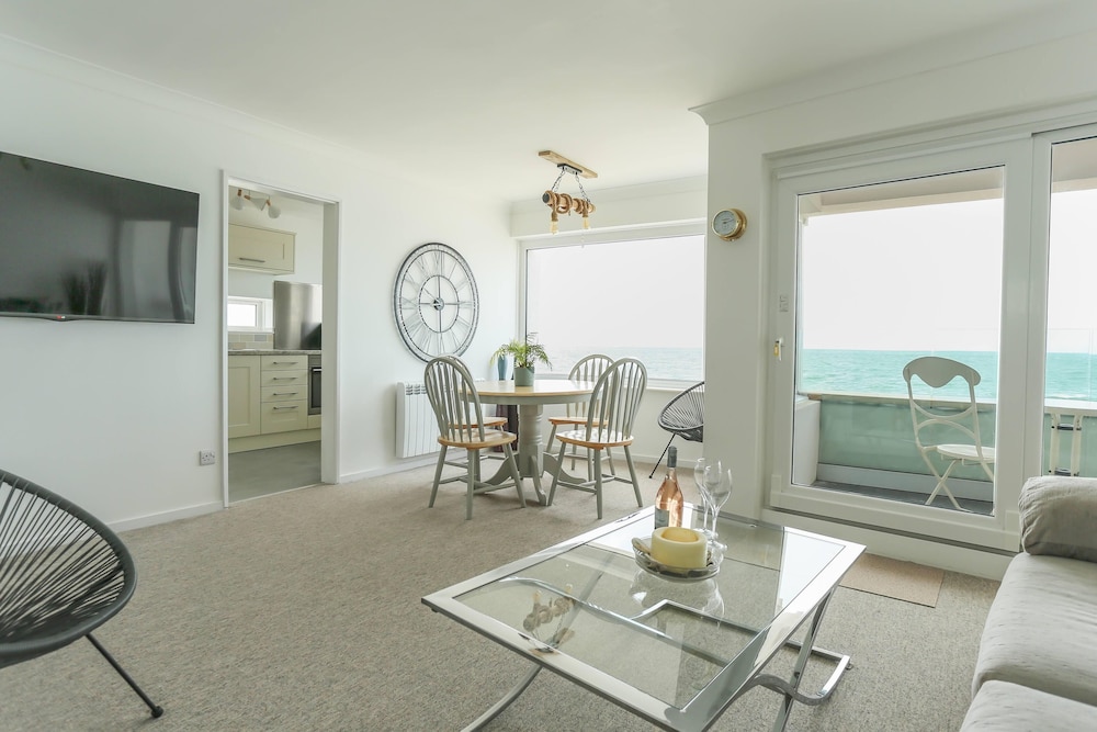 Panoramic Apartment, Private Bathroom, Sea View photo 1