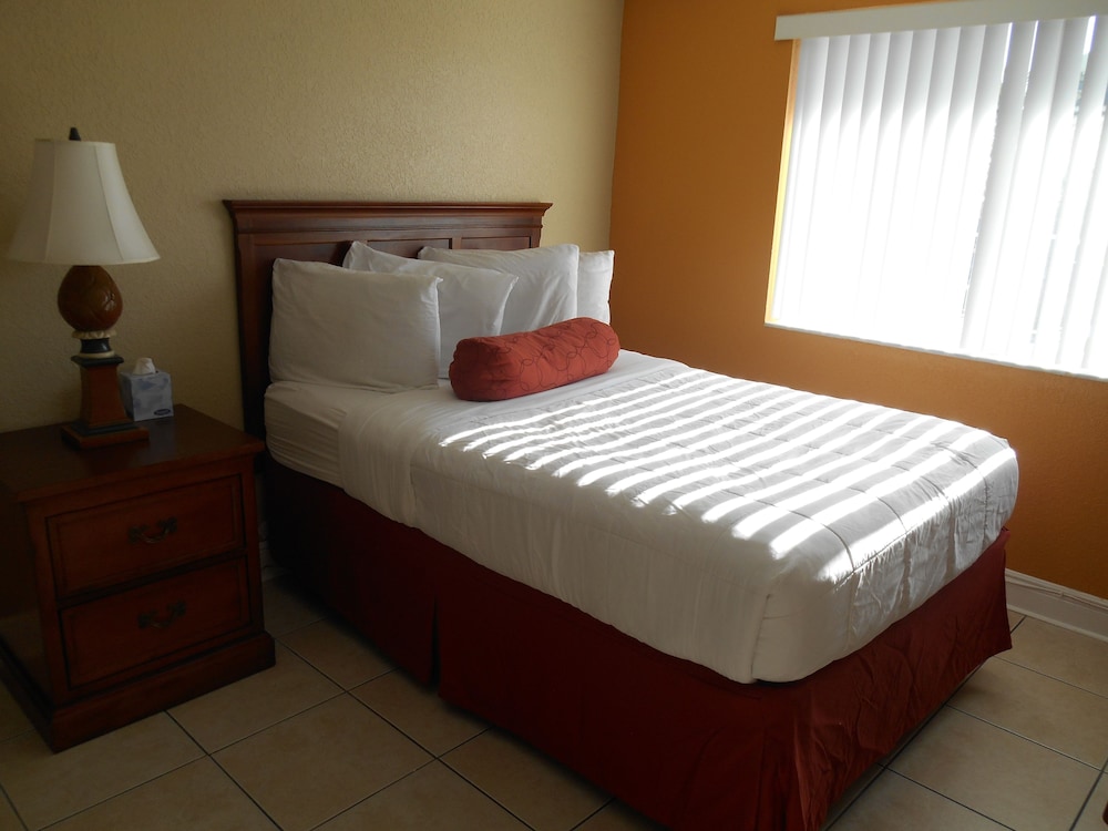 Deluxe Room ,1 Full Size Bed, Kitchenette photo 1