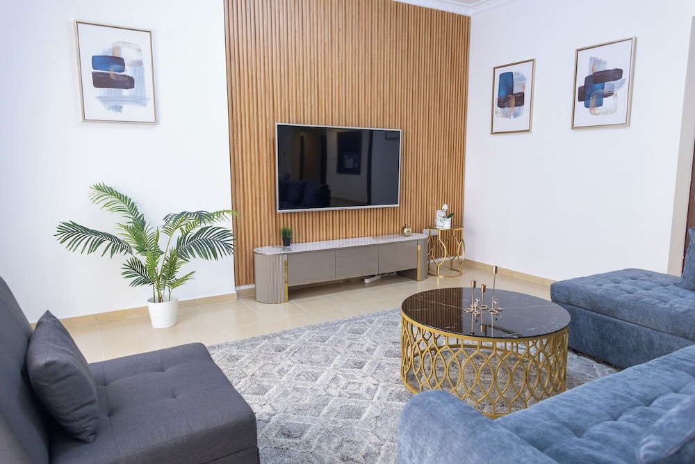 Luxury Apartment, 4 Bedrooms, Balcony, Marina View photo 2