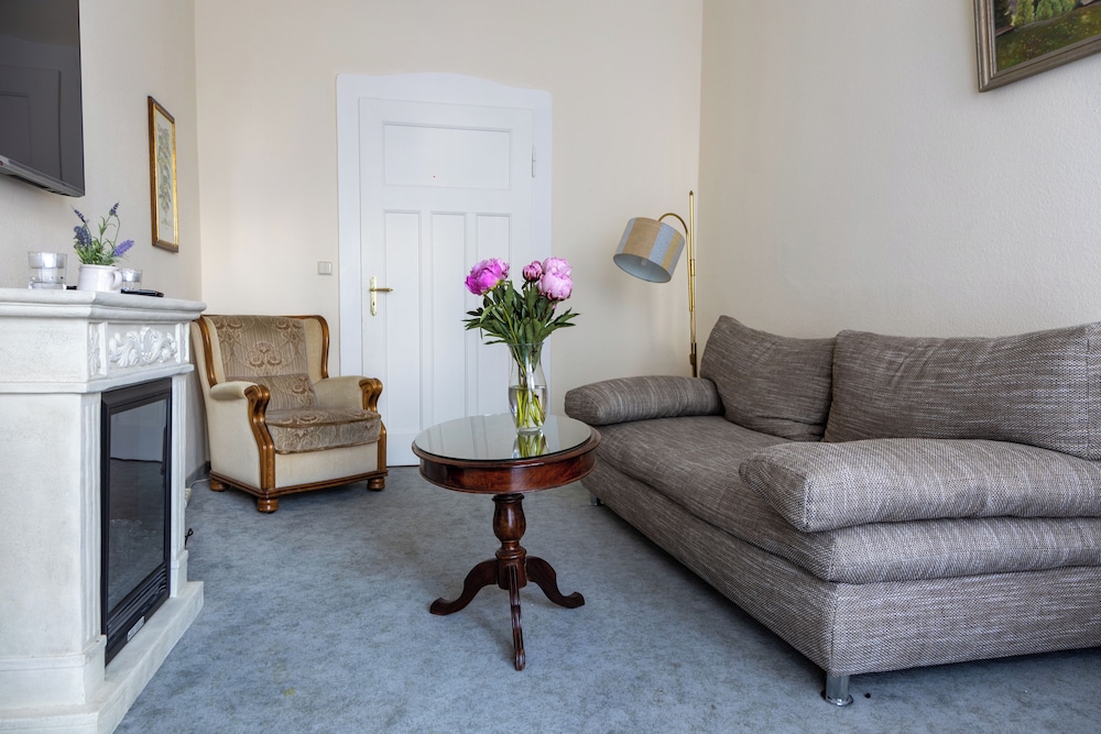 Apartment 1 photo 3