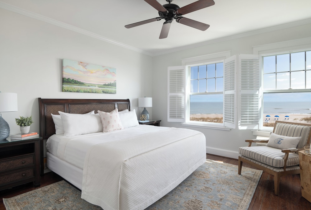 Room, 1 King Bed (Oceanfront)