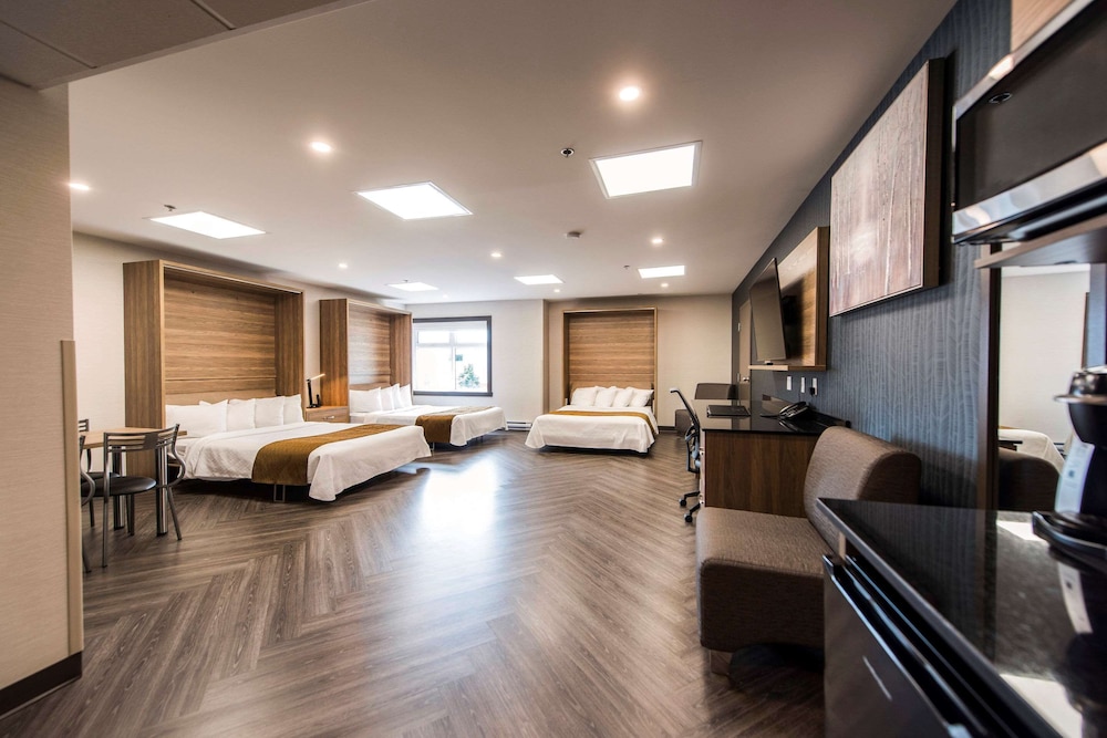 Suite, Multiple Beds, Accessible, Non Smoking - Photo 1