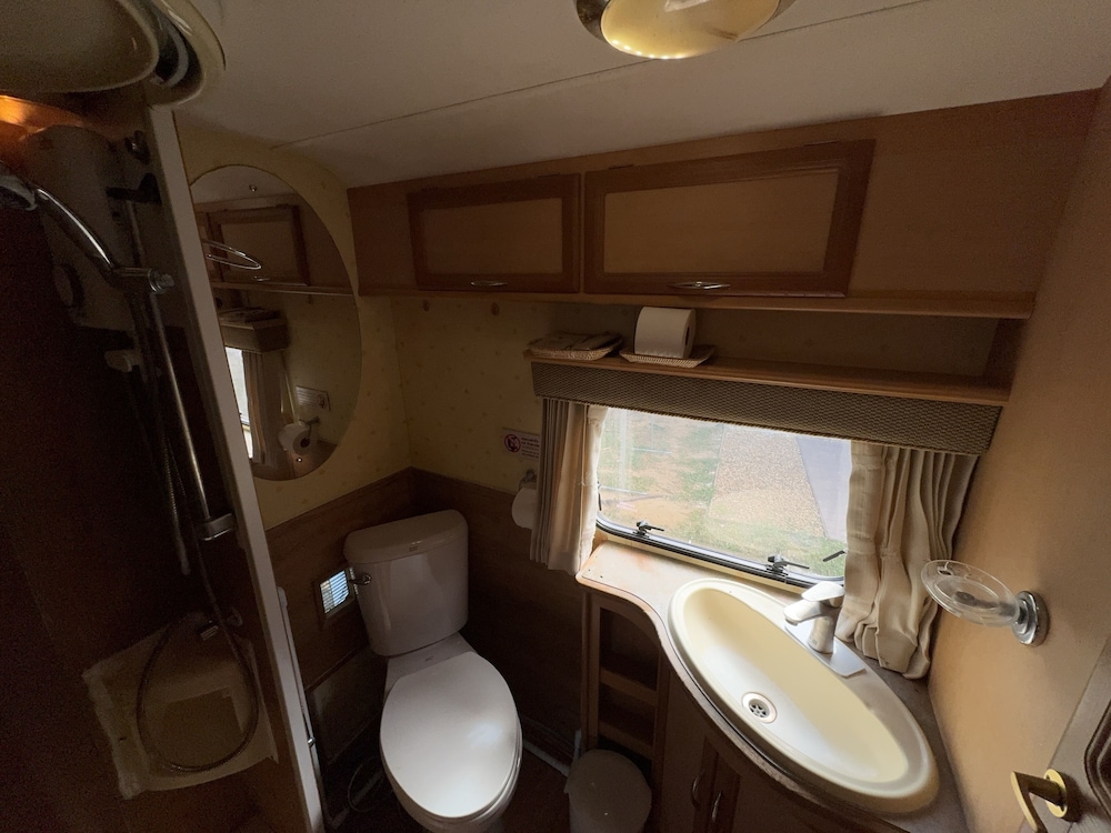 Campervan Riverfront for 2 - Photo 30