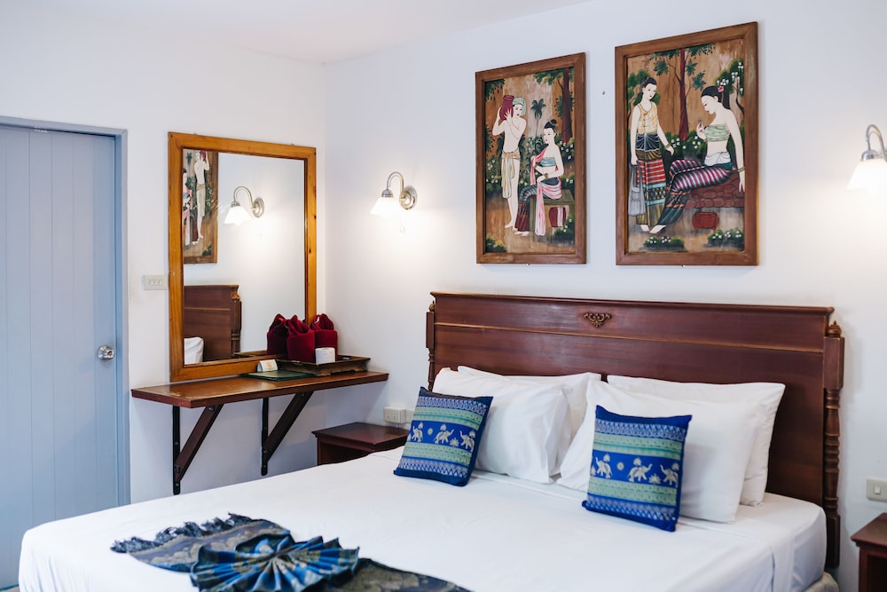 Double Room with Balcony - Photo 8