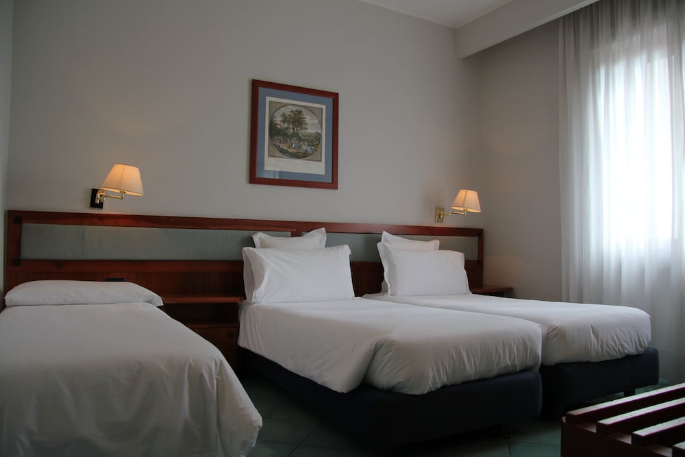 Quadruple Room, Pool View - Photo 3