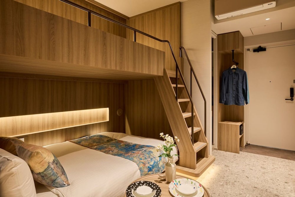 Two Bed Bank with HERALBONY, Non Smoking photo 3