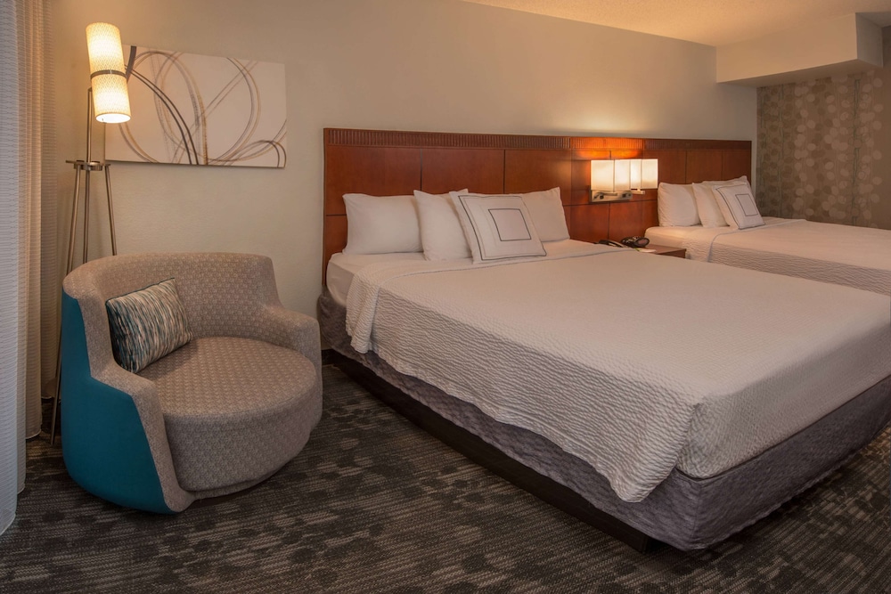 Deluxe Room, 2 Queen Beds - Photo 3