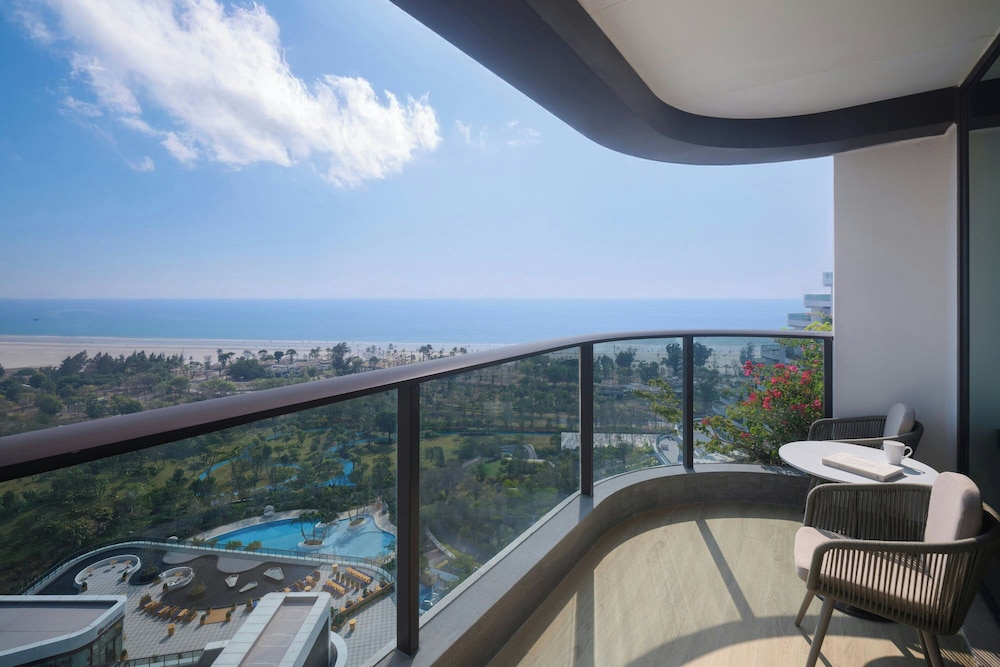 Deluxe Room, 2 Double Beds, Balcony, Ocean View photo 3