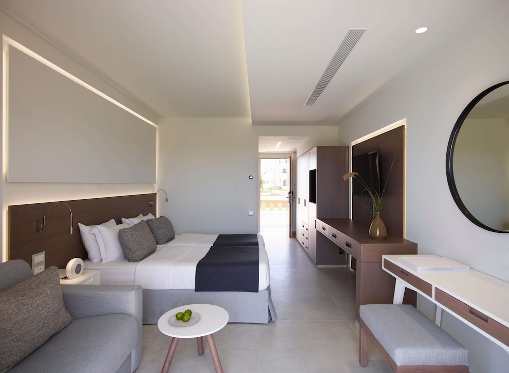 Family Room (Deluxe)