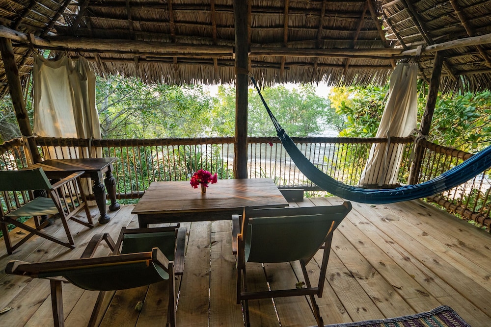 Deluxe Tree House photo 1