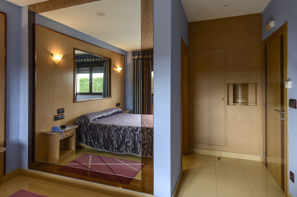 Standard Double Room photo 2