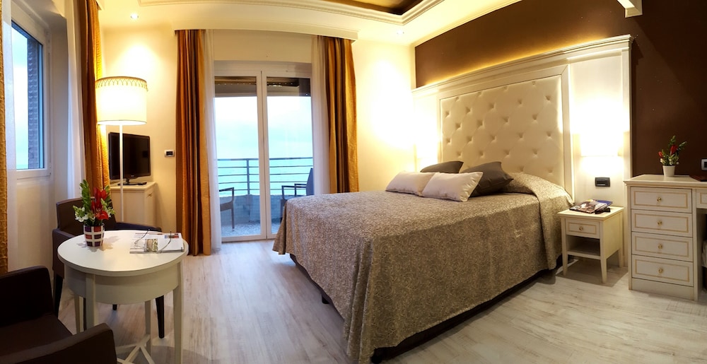 Junior Suite, Balcony, Sea View - Photo 8