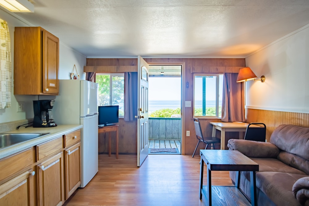 One Bedroom Cabin, Kitchen, Ocean View photo 1
