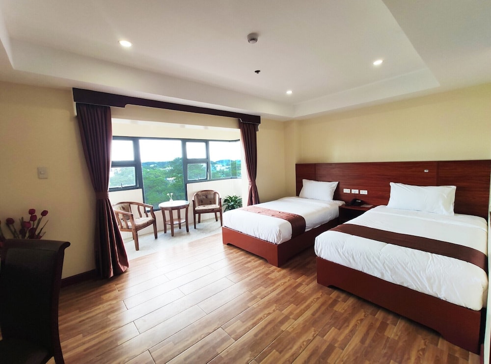 Basic Double or Twin Room, 2 Double Beds, Non Smoking, City View - Photo 1