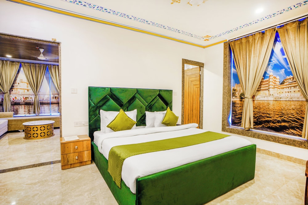Executive Room - Photo 10