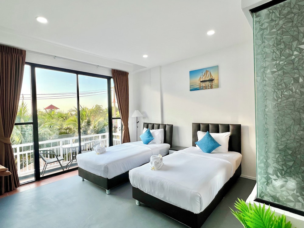 Twin Room, Balcony, Garden View