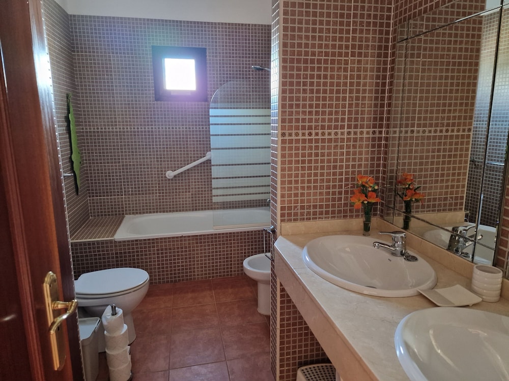 Villa Georgiana Geräumige Ruhige 4-Bett-Unterkunft Mit Privatem Pool Für 8 Personen, Foto 14