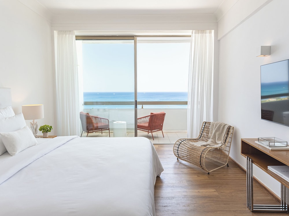 LUX.ME Superior Guestroom Sea View - Photo 11