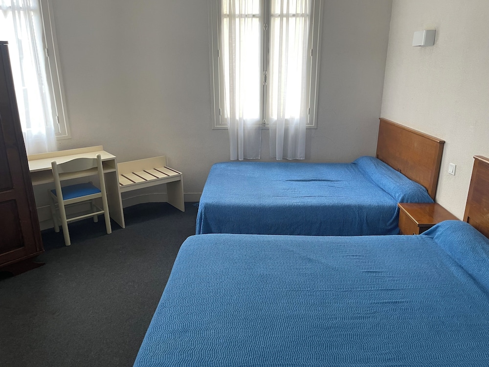 Family Room, Multiple Beds