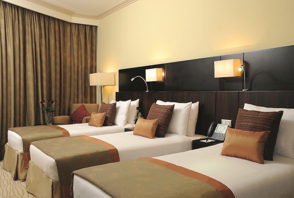Classic Room, 3 Twin Beds photo 3