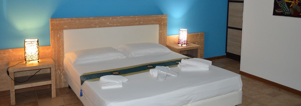 Double or Twin Room, Patio (Turchese) photo 3