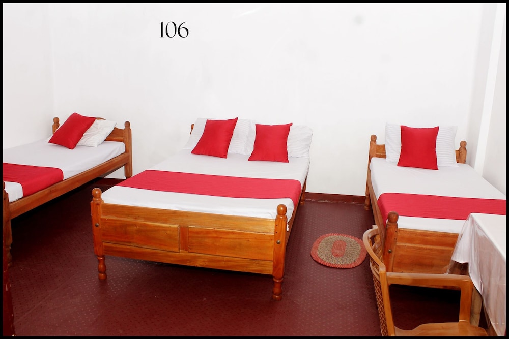 Elite Room, Multiple Beds photo 2
