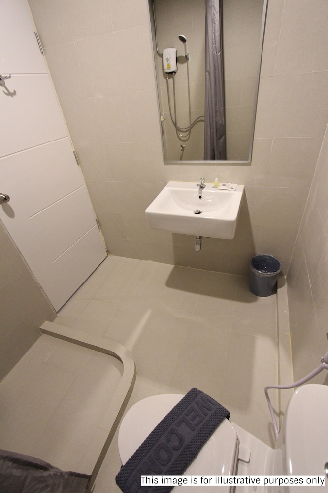 Standard Twin Room photo 3