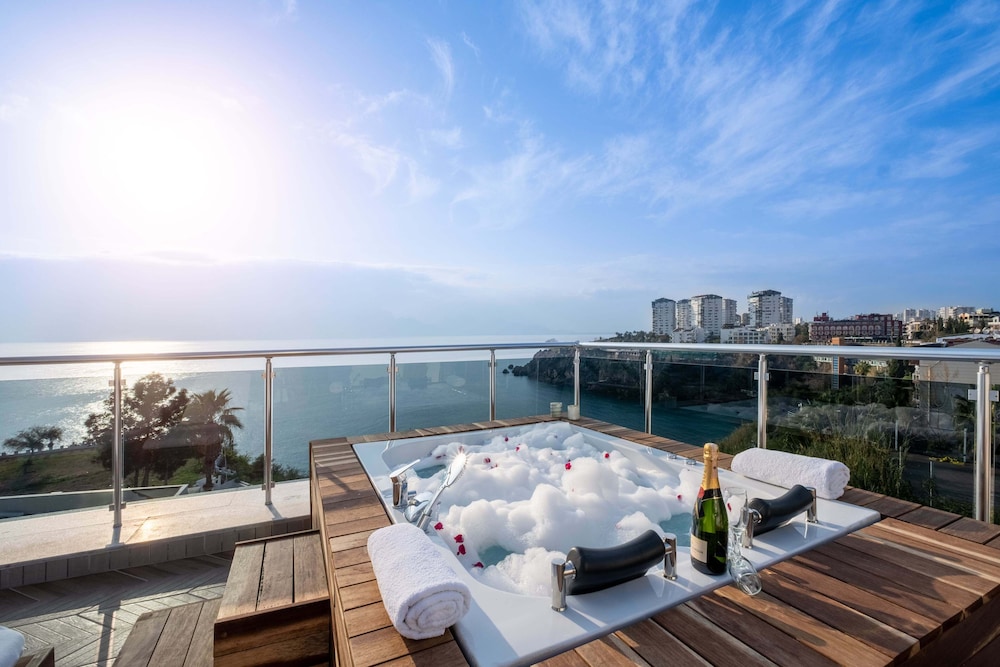 Luxury Suite, Terrace, Sea View