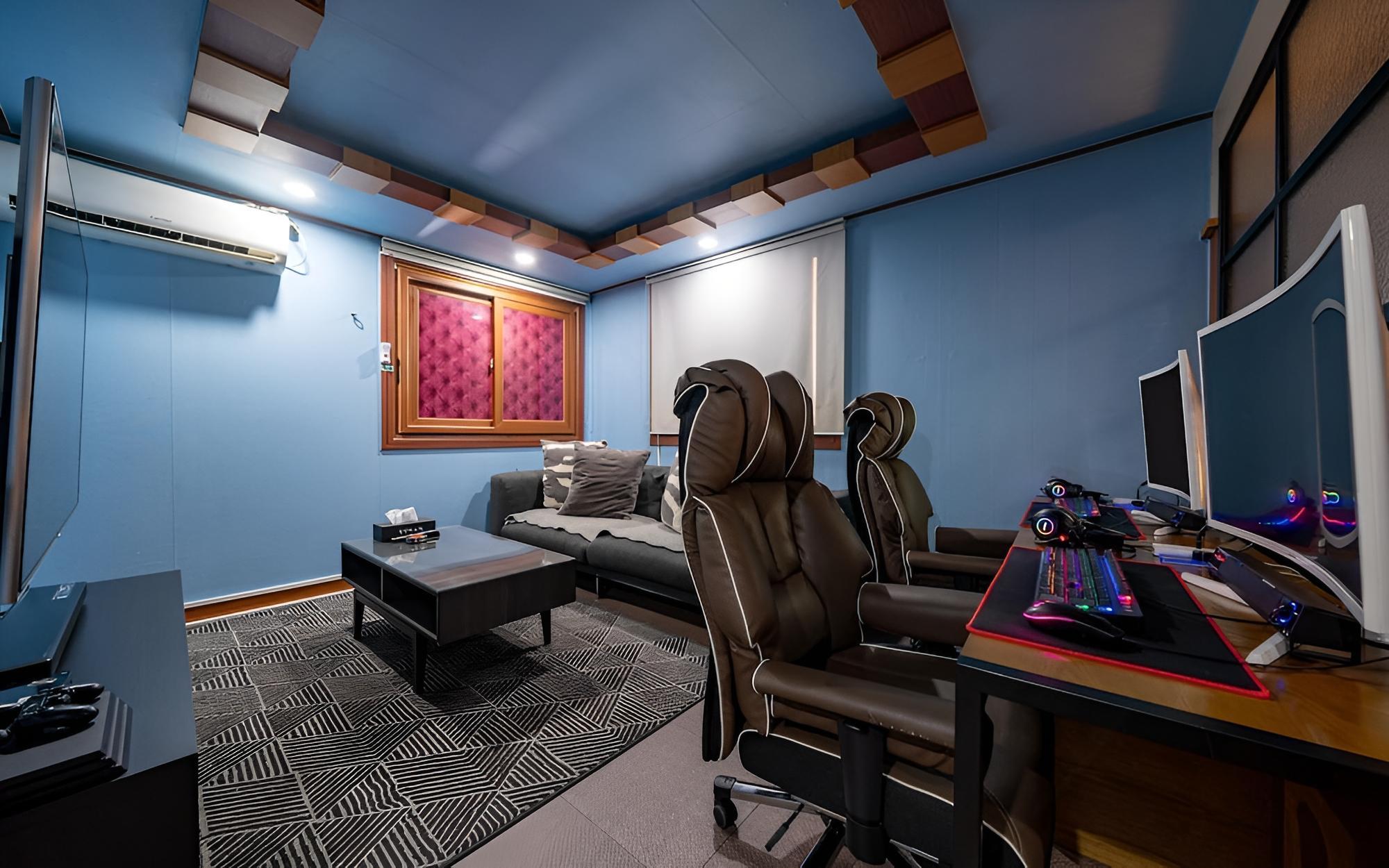 Room (VIP (144 hz curved monitor)) - Photo 2