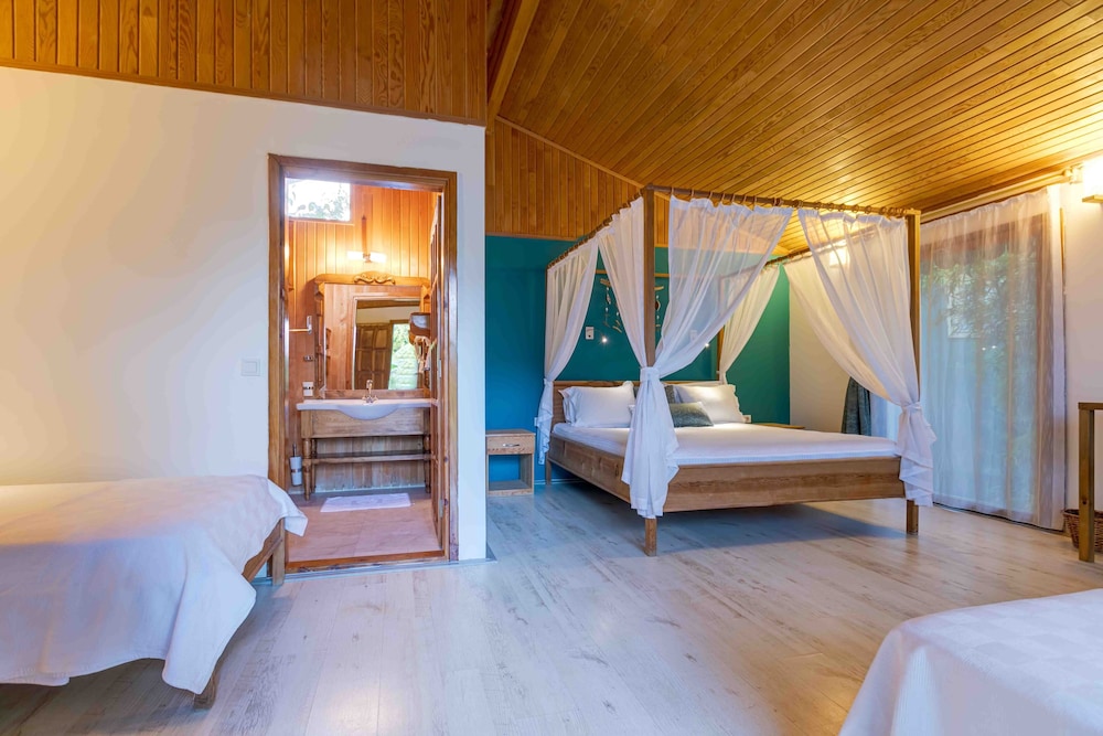Bungalow, Multiple Beds (4 People) - Photo 7