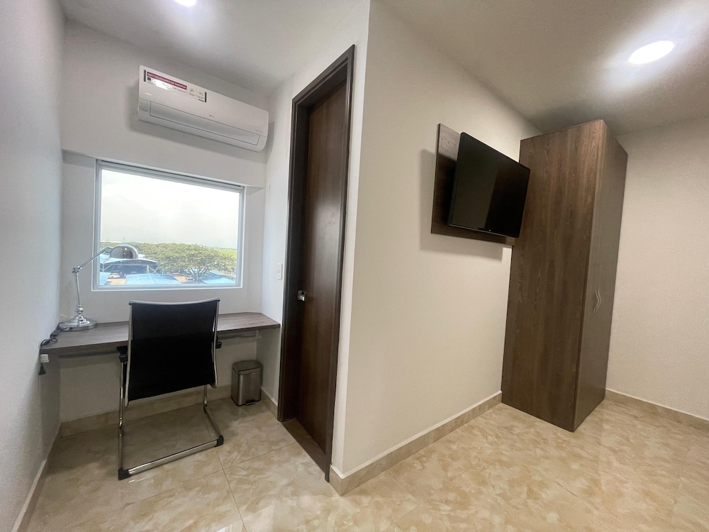 Classic Room - Photo 6
