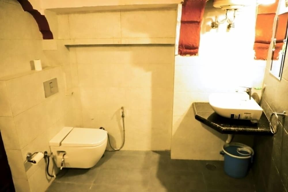 Deluxe Room, 1 Double Bed photo 3