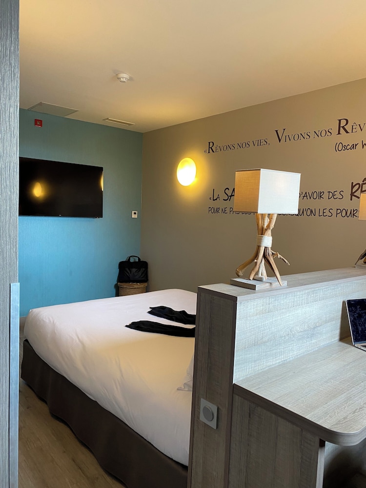 Comfort Suite, 1 Double Bed with Sofa bed photo 3