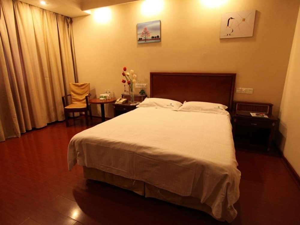 Business King Room photo 3