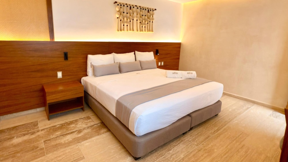 Room, 1 King Bed photo 1