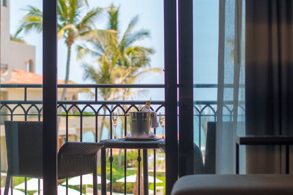 Luxury Suite Ocean View - Photo 6