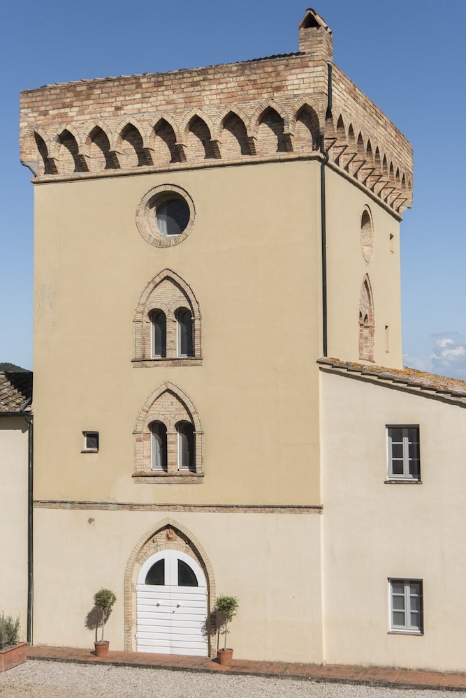 Apartment, 4 Bedrooms, Tower photo 2
