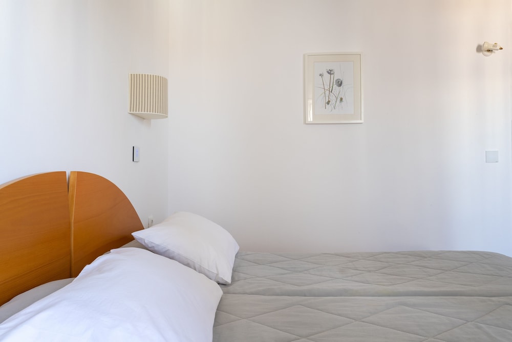 Economy Double or Twin Room photo 3