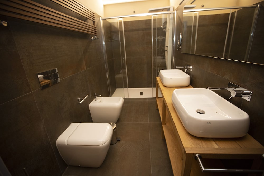 Honeymoon Room photo 2
