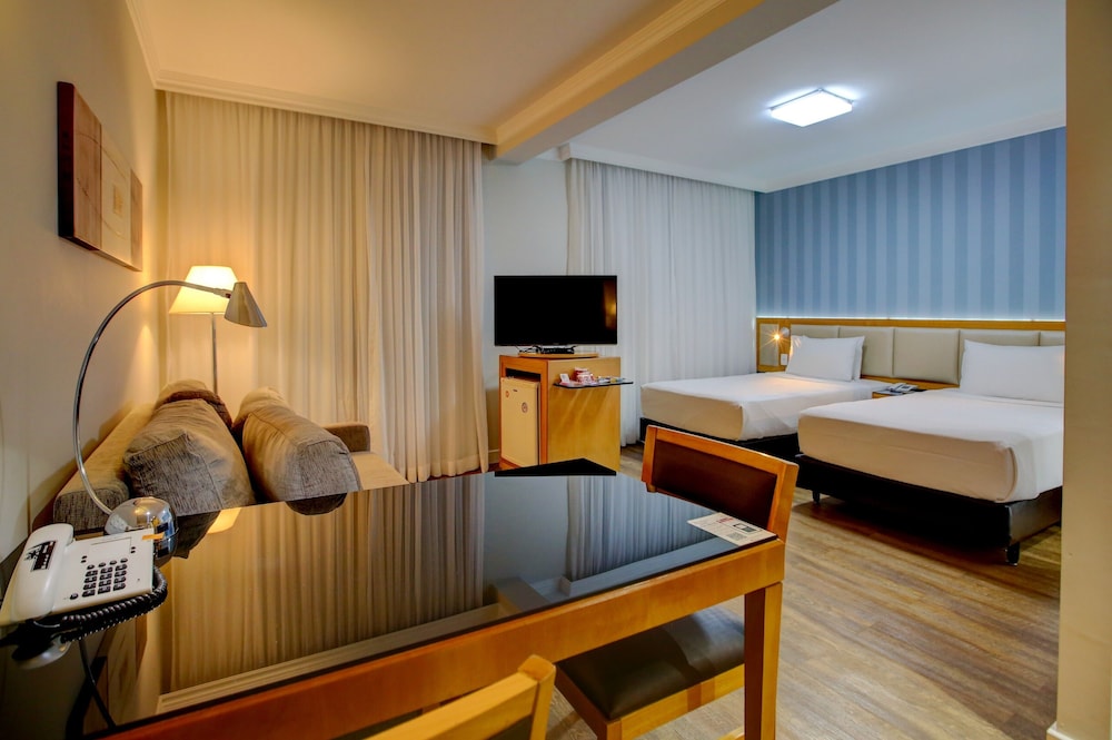 Executive Double Room, Multiple Beds - Photo 4