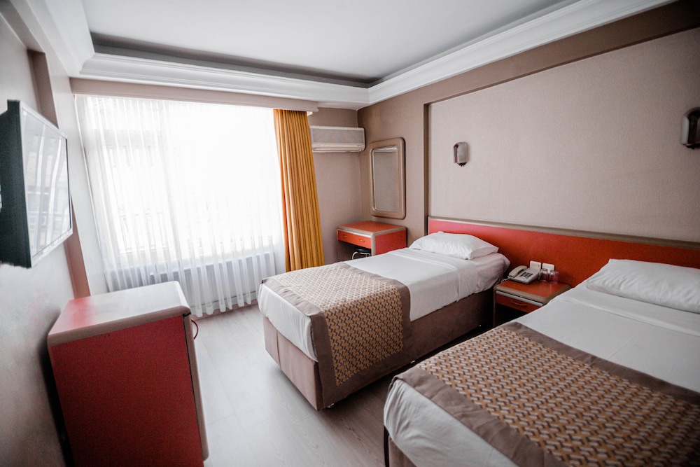 Standard Twin Room photo 3