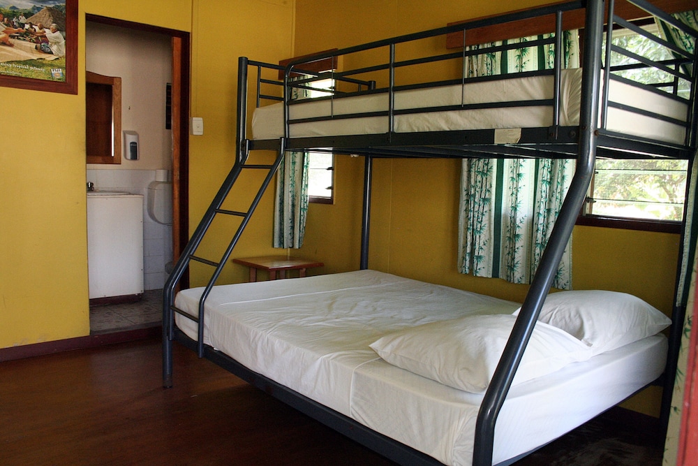 Traditional Triple Room, 1 Bedroom, Terrace, Mountainside photo 3